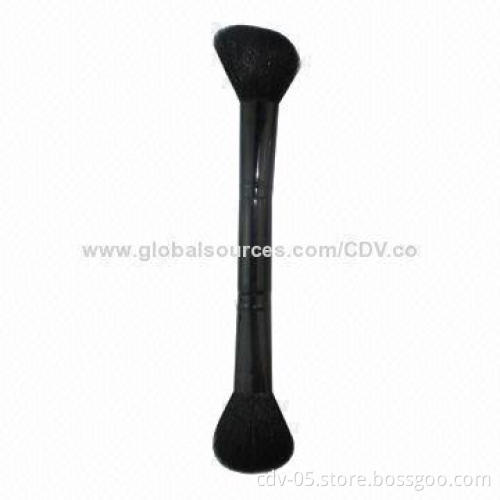 Makeup blush brush, made of imported synthetic hair with wooden handle, various colors are available